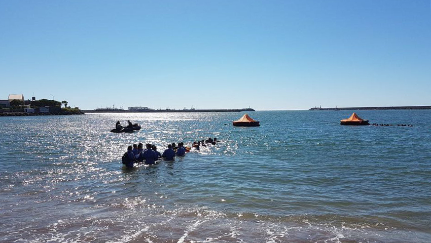 Cadetes de la Escuela Naval Militar se adiestraron en ejercicios de  supervivencia en el mar – Gaceta Marinera