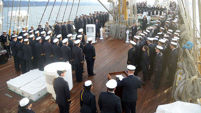 A bordo de la fragata “Libertad” recordaron al crucero “Belgrano”