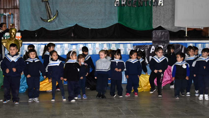 Acto conmemorativo por el Día de la Armada en Córdoba