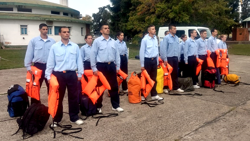 Cadetes de la Escuela Naval Militar se adiestraron en ejercicios de  supervivencia en el mar – Gaceta Marinera