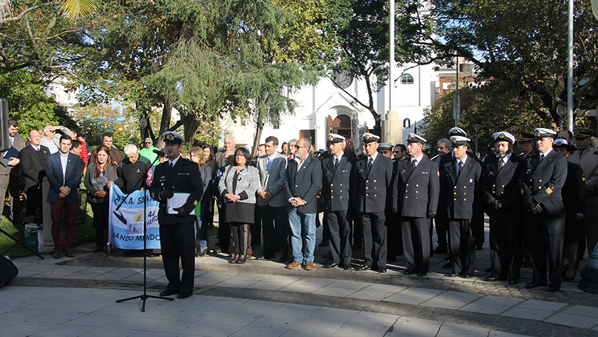 Acto por el Día de la Armada Argentina en Concordia