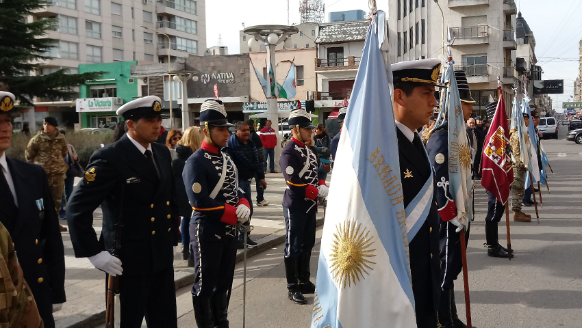 El Arsenal Naval Azopardo participó de la ceremonia por el Día de la Patria