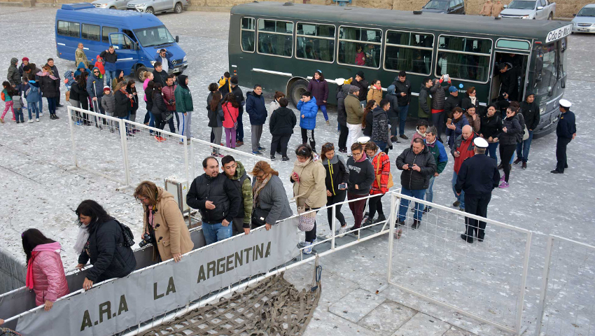 Puertas Abiertas en el destructor ARA “La Argentina”