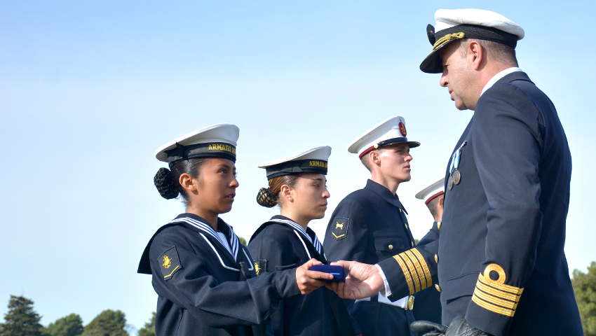 Fuerza Aérea Argentina - No es lo mismo vestir el uniforme militar, que  serlo. Manuel Belgrano ¡Buenos días familia aeronáutica! ¡Les deseamos un  excelente miércoles! #BuenaJornada #BuenMiércoles #OrgulloDePertenecer  #FuerzaAéreaArgentina