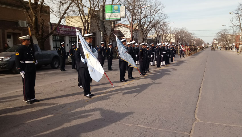 Personal del Arsenal Naval Azopardo participó del acto por el Día de la Independencia