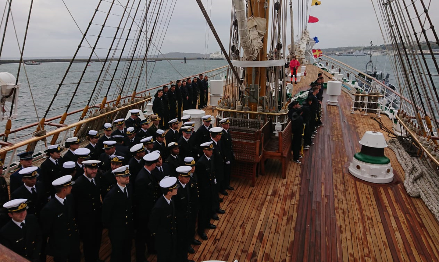 La fragata ARA “Libertad” pasó por Brest