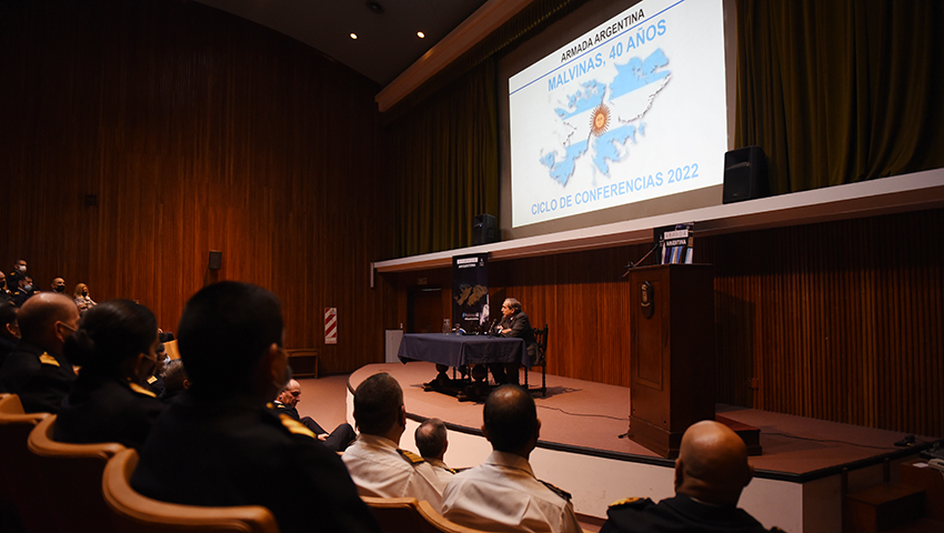 Inició el segundo ciclo de conferencias “Malvinas 40”