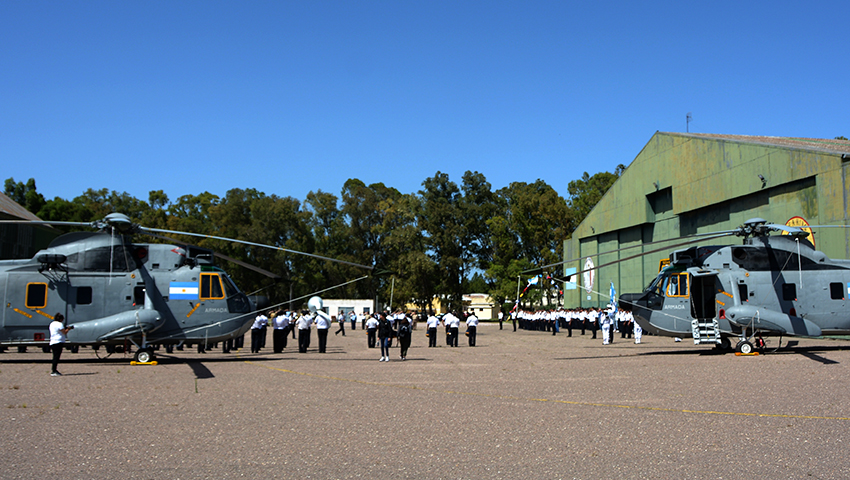 Ceremonia de recepción de helicópteros Sea King