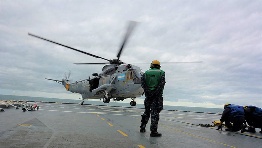 Los helicópteros Sea King se incorporaron al rompehielos ARA “Almirante Irízar”