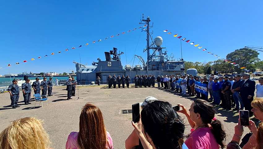 Gesta de Malvinas: homenajearon a la tripulación del destructor ARA “Bouchard”