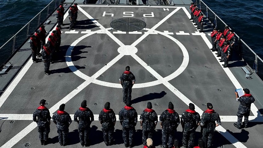 La tripulación del patrullero ARA “Contraalmirante Cordero” homenajeó al submarino ARA “San Juan” 22-01-POCC-honores-SUSJ-1