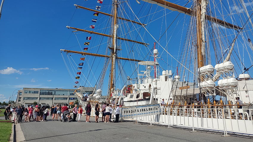 La Armada Argentina participó en la celebración del 150° aniversario de la ciudad de Mar del Plata