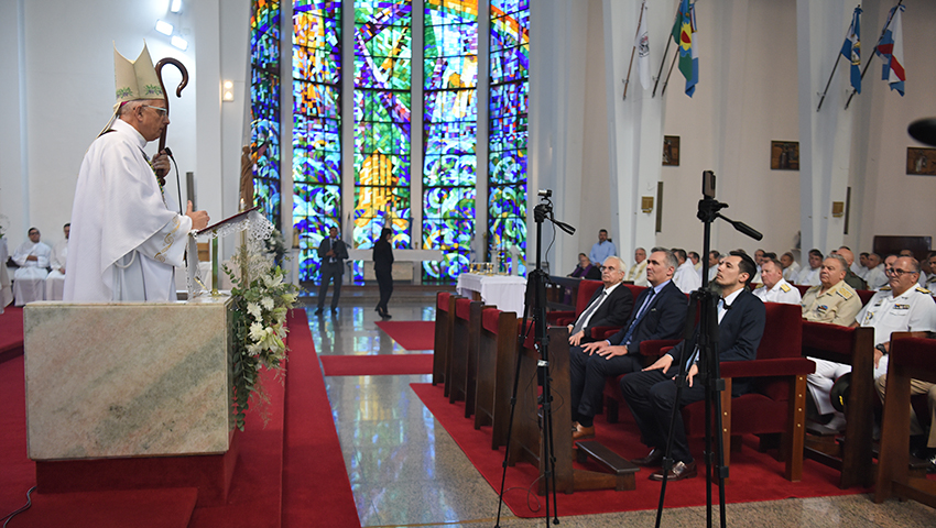 Celebración de la misa Crismal en la catedral Stella Maris