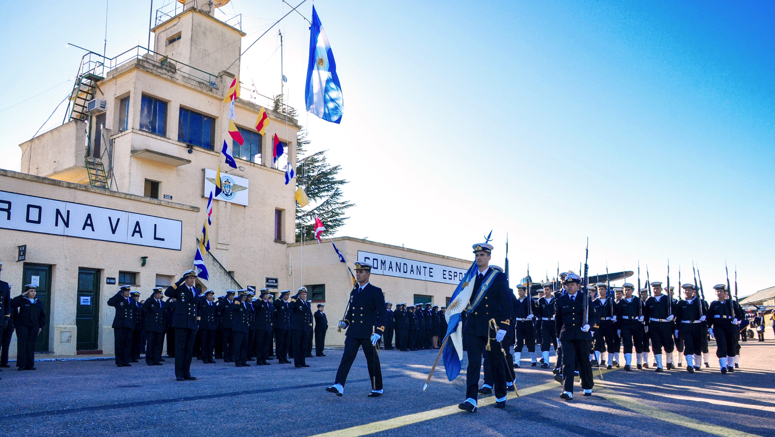 Ceremonia por el Día de la Aviación Naval en la Base Aeronaval Comandante Espora