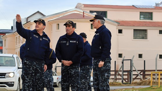 El Jefe del Estado Mayor General de la Armada visitó la Base Naval Ushuaia